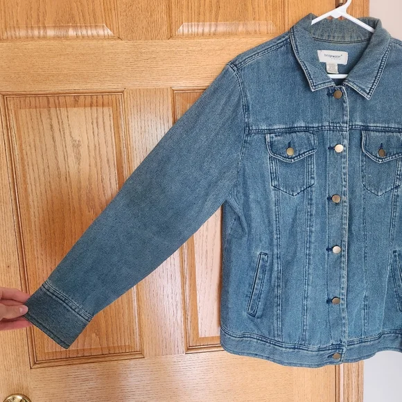 Bridgewater Jean Jacket - Picture 2 of 9